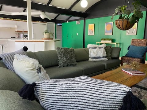 Smart TV, video games