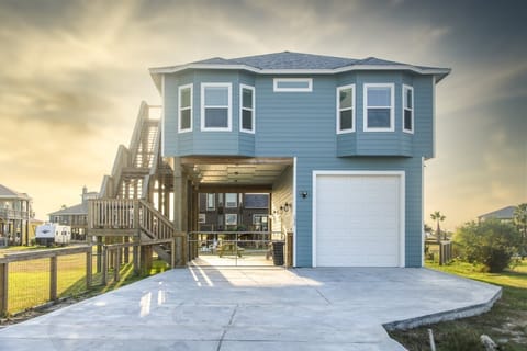 House (3 Bedrooms) | Property amenity