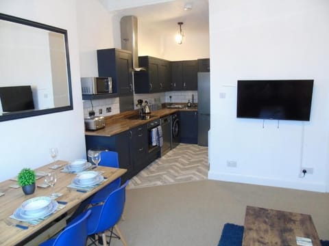 Basic Apartment | In-room dining