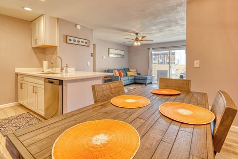 Condo, Multiple Beds, Balcony (Thomas Road Treasure) | Dining