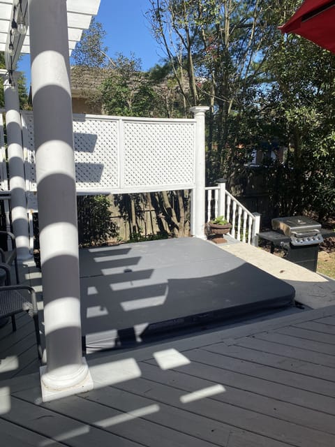 Hey morning or evening saltwater massage before or after your day