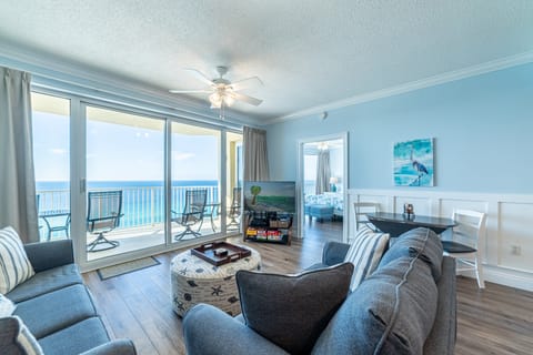 Welcome to Emerald Ray in beautiful Panama City Beach, FL.