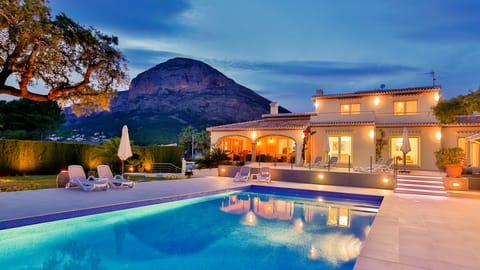 Montgo at views at dusk