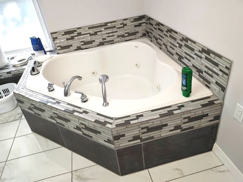 Jacuzzi Jetted Hot Tub