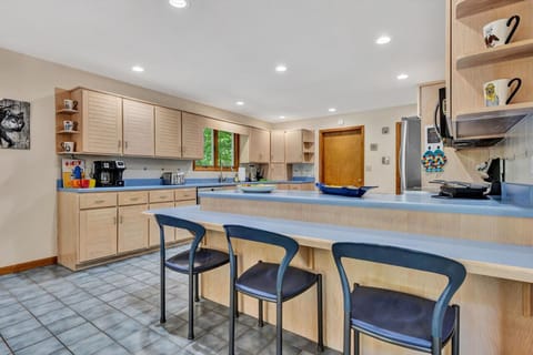 Delight in easy, informal dining with bar seating that connects you to the heart of the kitchen.