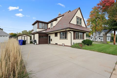 The large driveway has plenty of off street parking for up to 4 vehicles.