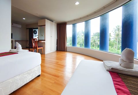 Deluxe Twin Room | Rollaway beds (surcharge), WiFi (free), bed sheets