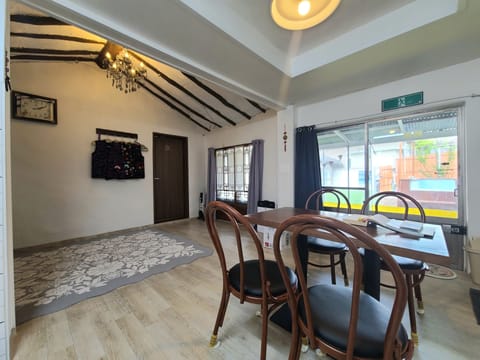 Classic House | Living area | 27-inch Smart TV with digital channels, TV, heated floors