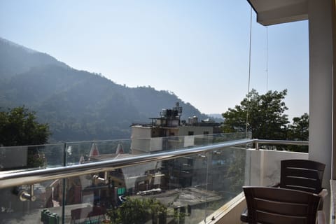 Deluxe Room, 6 Bedrooms, Mountain View | Balcony view