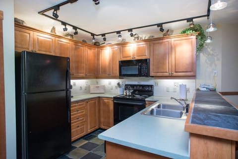 Room, Indoors, Kitchen, Oven, Refrigerator