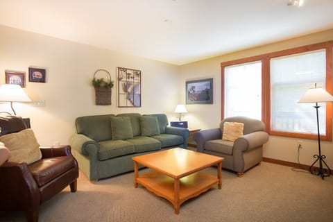 Living Room, Room, Indoors, Couch, Furniture