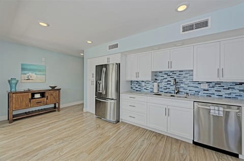 1st level kitchenette