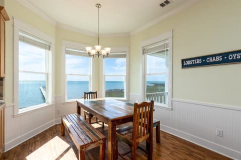 House (4 Bedrooms) | Property amenity