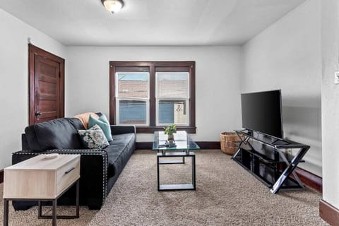 Spacious living room