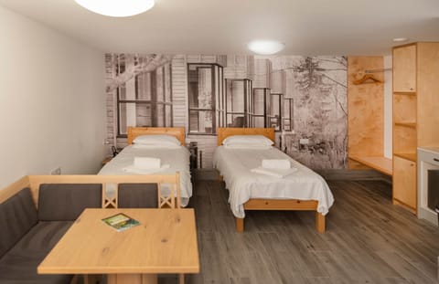 Flimwell park Cabin Room twin beds eco decal