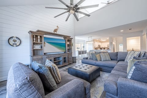 Living Area with Plenty of Seating
