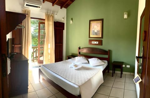 Standard Double Room, 1 Double Bed, Mountain View | Bed sheets