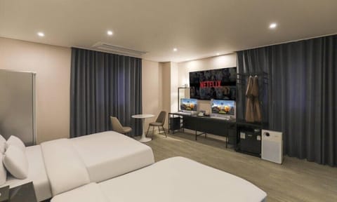 Luxury Twin Room | Free WiFi