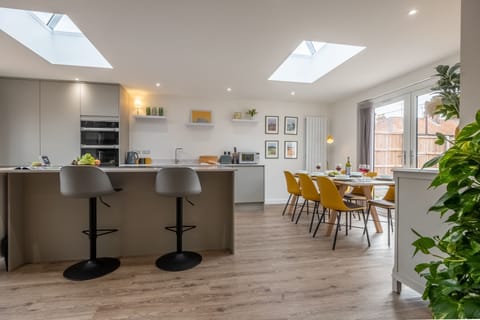 Ground floor: Open-plan living space