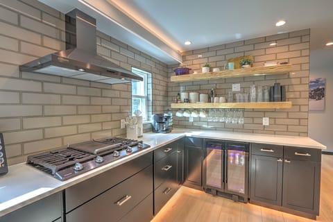 Kitchen with Wine / Drink Cooler
