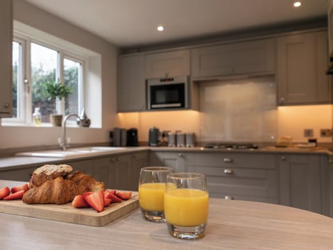 Kitchen | Yew Tree Cottage, Willsersey, near Broadway