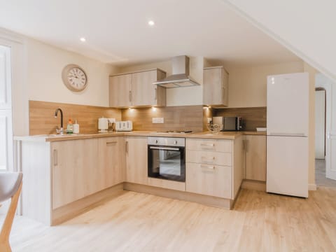 Kitchen | Dalnaglar Cottage - Dalnaglar Castle and Cottages, Glenshee, Cairngorms