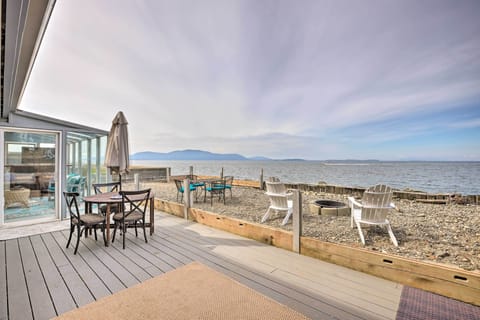 Ferndale Vacation Rental | 3BR | 2BA | 1,527 Sq Ft | Step-Free Access