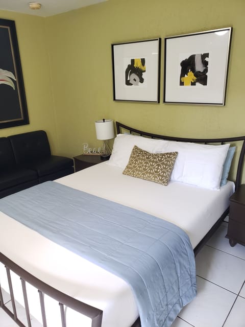 Comfortable Queen bed 