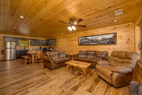 Open concept living/dining/ kitchen and main floor area