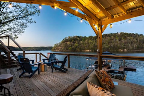 New Lakeside Deck & Pavilion with Comfortable Sitting, Back Bar, Large Bench, Firepit and VIEWS!