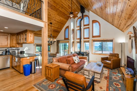 Large Living Room with Gorgeous Views