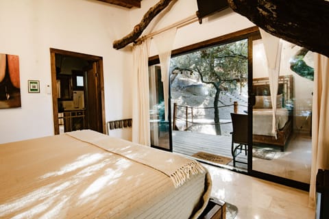 Presidential Room | Premium bedding, down comforters, memory foam beds