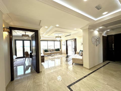 Apartment, 3 Bedrooms, Smoking, Balcony | Interior
