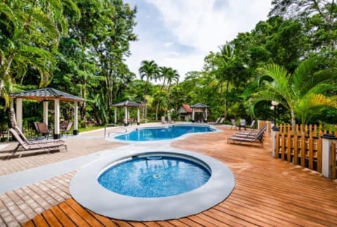 2 outdoor pools
