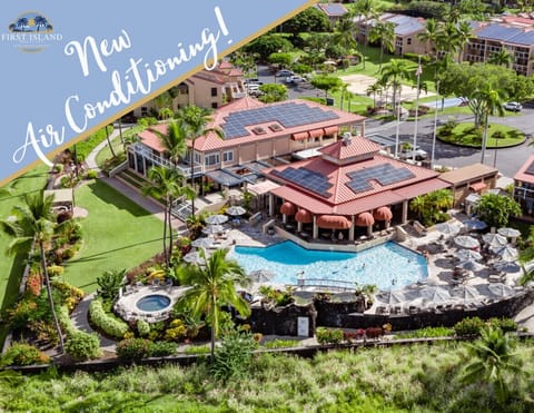 Kona Coast Resorts main pool and restaurant