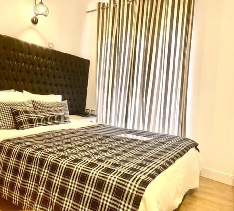 Standard Room | In-room safe, individually decorated, individually furnished