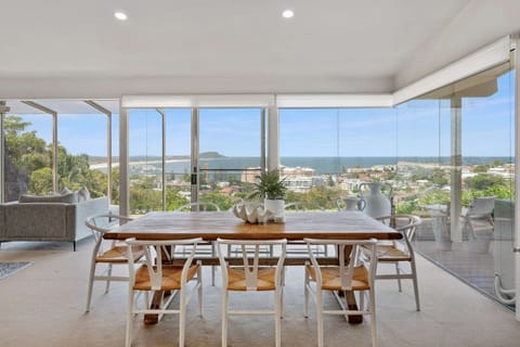 Dining 2