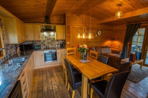 Fully equipped kitchen with oven, hob, dishwasher, kettle, toaster and microwave