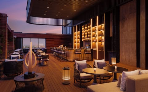 2 bars/lounges, poolside bar