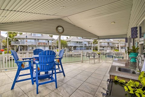 Port Isabel Vacation Rental | 2BR | 2BA | Step-Free Access | 875 Sq Ft
