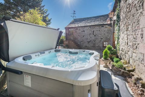 The private hot tub at Rose Walls, Lake District