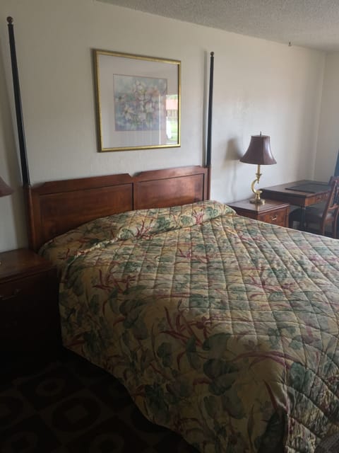 King Room | Desk, free WiFi, bed sheets