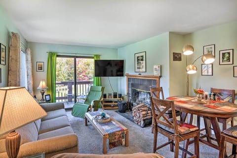 Dover Vacation Rental | 2BR | 2BA | 900 Sq Ft | Stairs Required to Access