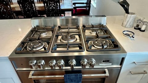 Italian Verona 36” gas stove and cooktop