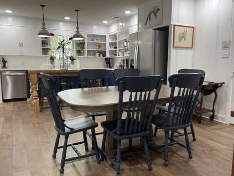 Newly remodeled kitchen that is fully stocked with everything you need to cook. 
