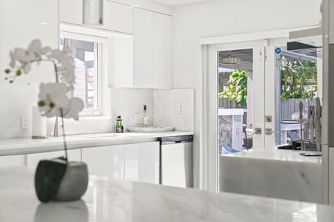 Experience the Wow Factor: Trending VRBO with an OMG Kitchen 