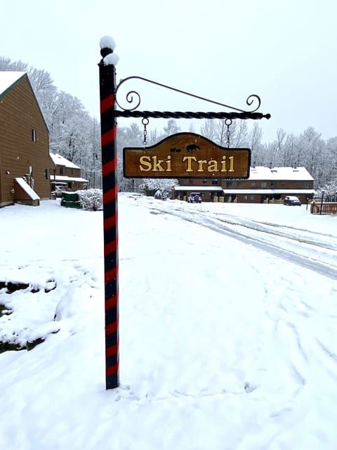 Ski-in Condo right by the Ski Trail so you can ski home on private groomed trail