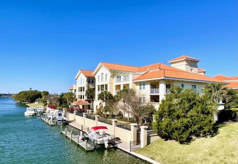Fish right from the dock along the wide canal, bike Palm Coast’s scenic trails with the two included bikes, rent kayaks at the nearby marina, unwind by the peaceful pool and hot tub, or simply relax in the beautifully appointed penthouse. SeaBreeze offers 