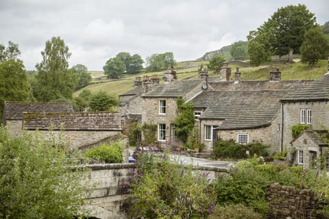 Scala Glen Cottage, Hebden: A classic Dales cottage just two miles from Grassington in one direction and Burnsall in the other