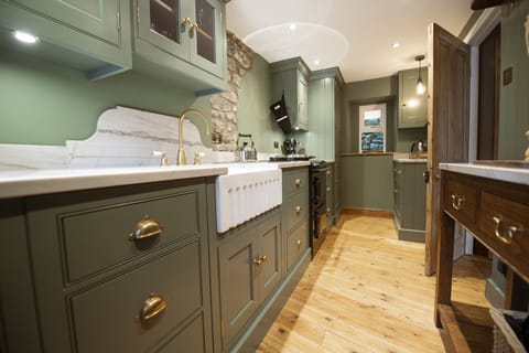 Ground floor: Bespoke handcrafted kitchen featuring Belfast sink